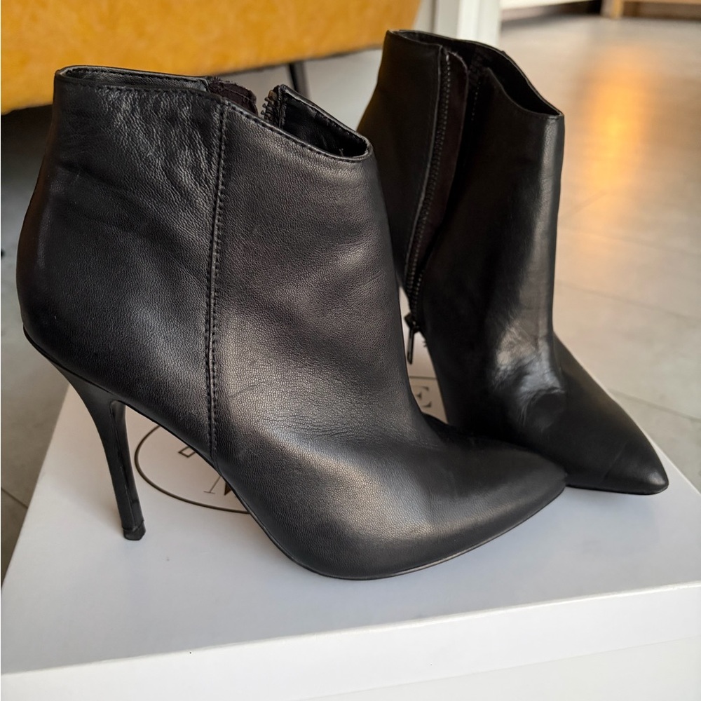 Steve Madden Black Leather Heeled Boots